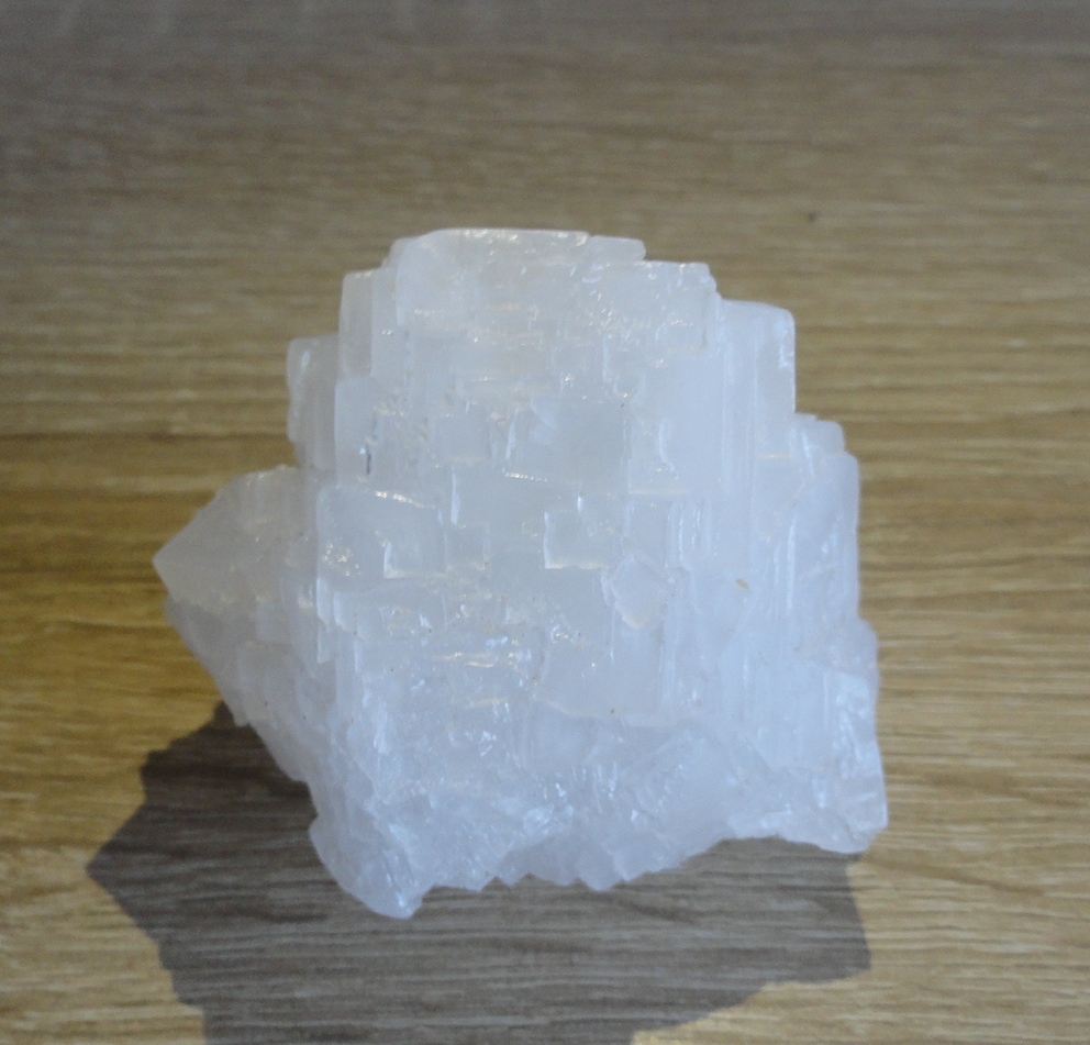Halite - cristal com 6x6x5cm