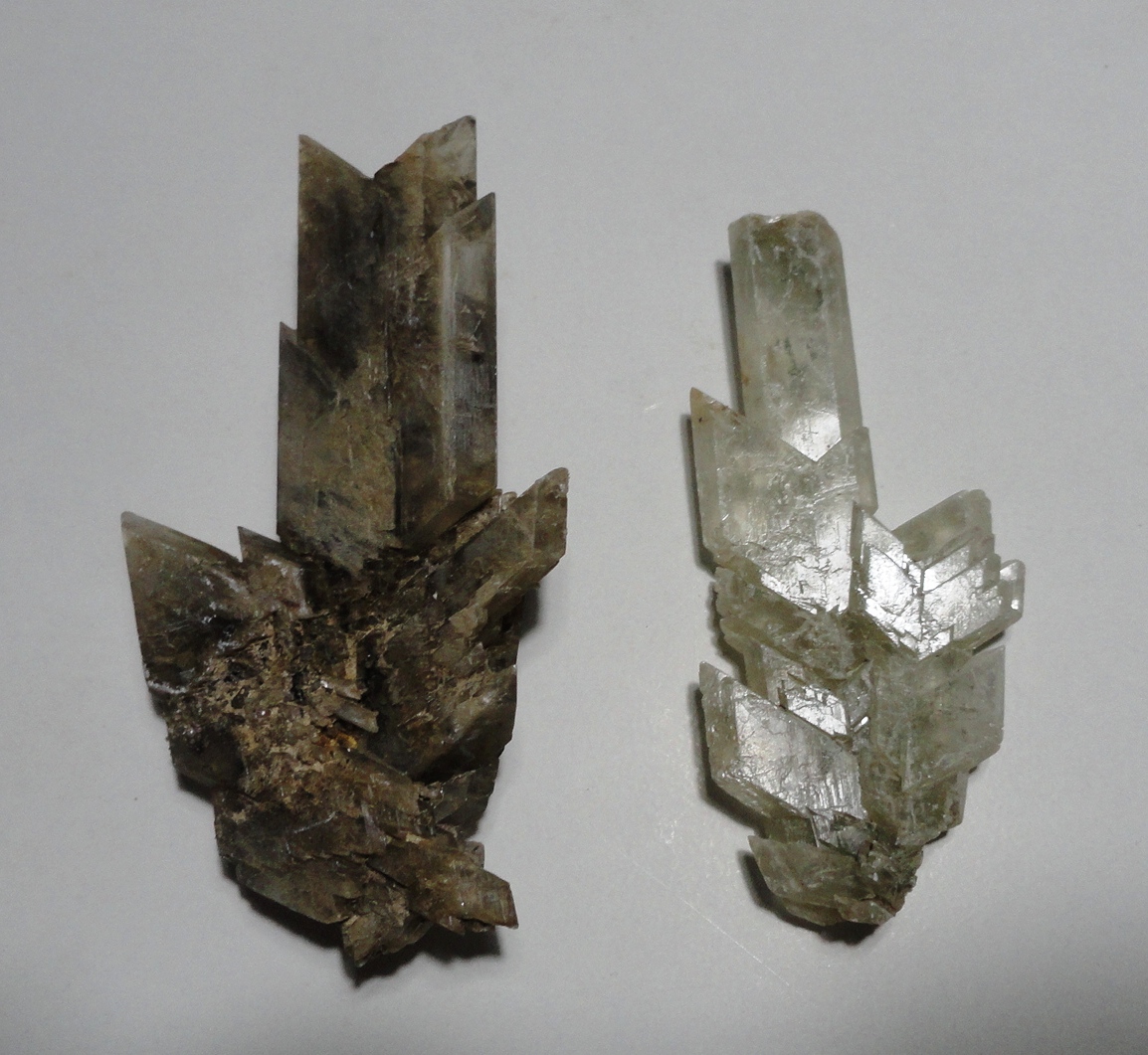 Selenite - (macla ferro de lança - 8x3x1cm) e (macla cauda de andorinha - 9x5x2cm - Cabo Espichel