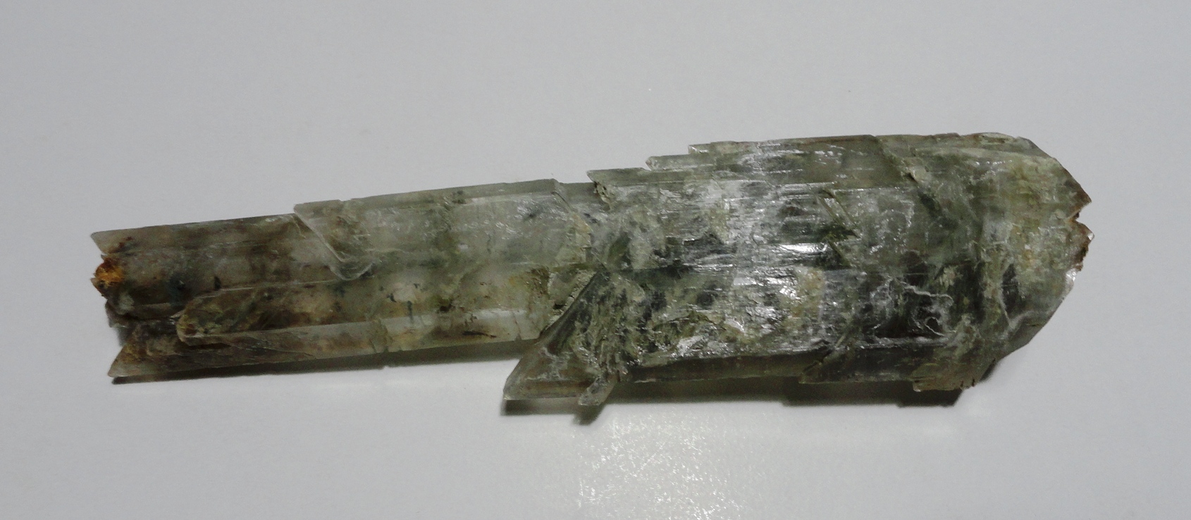 Cristal de Selenite com 14x4x2,5cm.