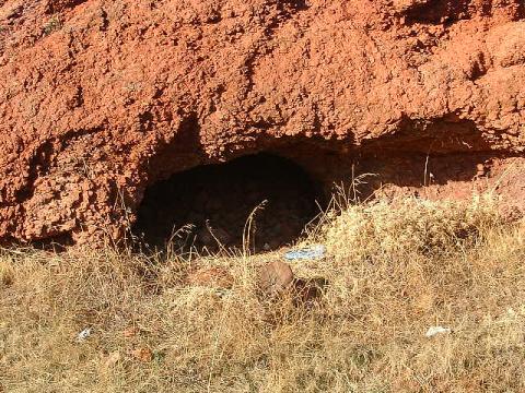 Vestigios de galeria romana na corta da mina de São Domingos - (C.E.M.S.D.)