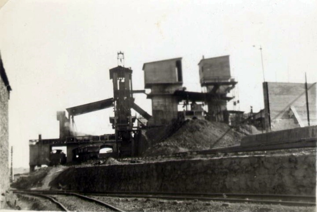 Fabrica de Enxofre nº 2 - Achada do Gamo - 1955 - (C.E.M.S.D.) 