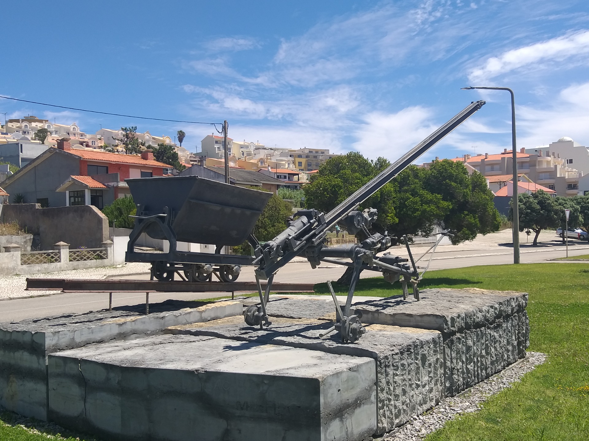 Vagonete e Perfuradora - Buarcos - Julho de 2024