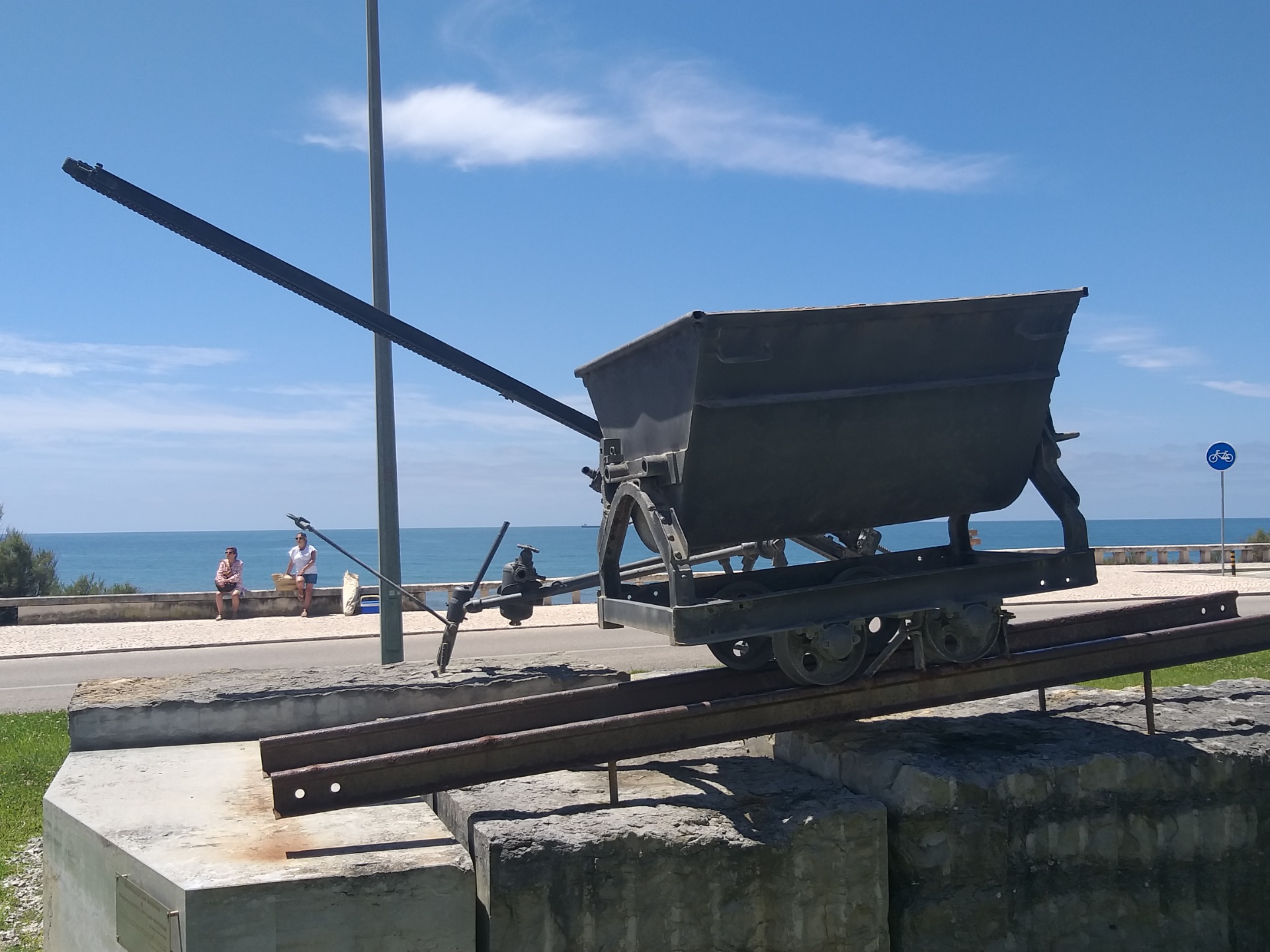 Vagonete e Perfuradora - Buarcos - Julho de 2024